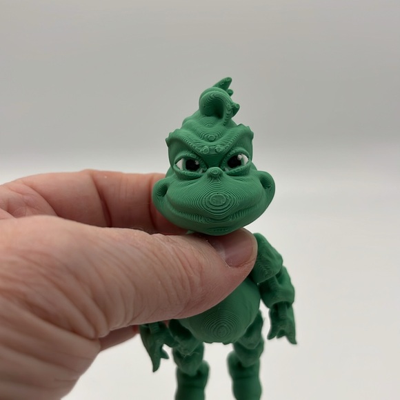 3D printed The Grinch and Max Fidget Toy Fun Collectible Stress Re… - Picture 3 of 3